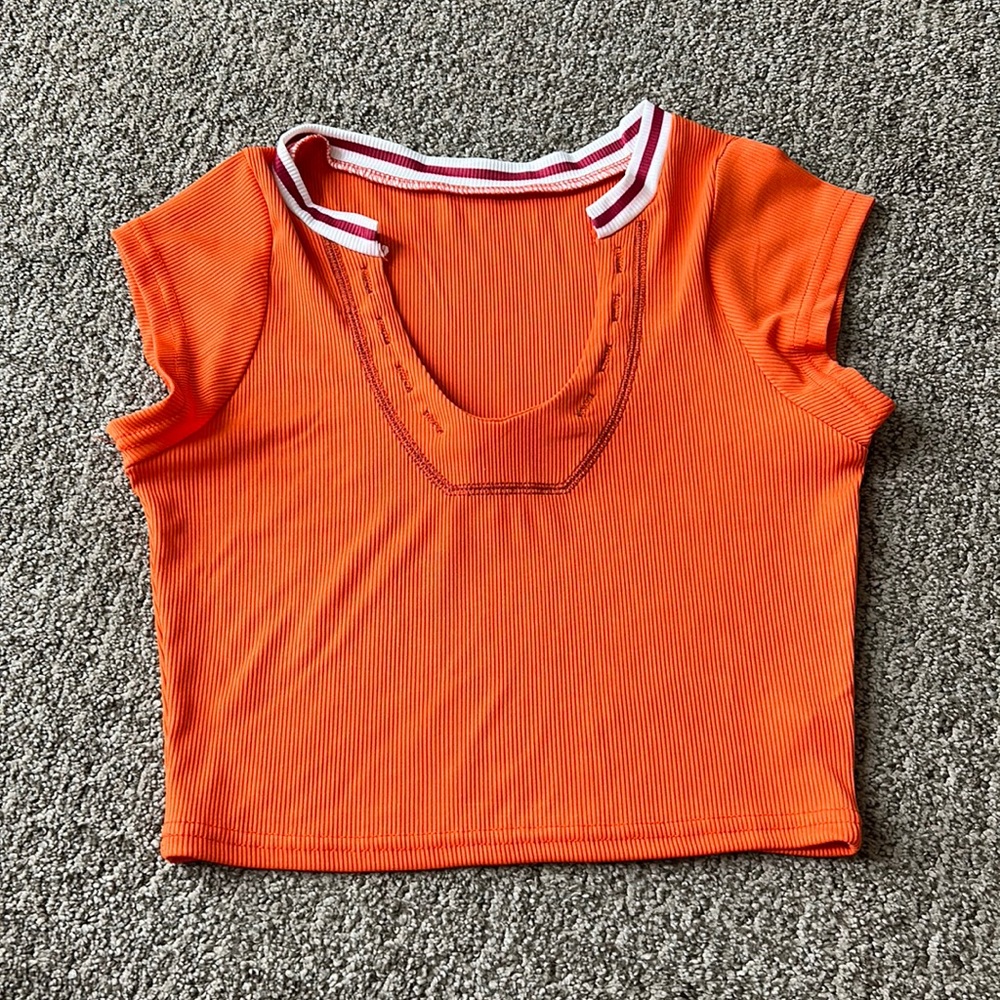orange crop top w pink line